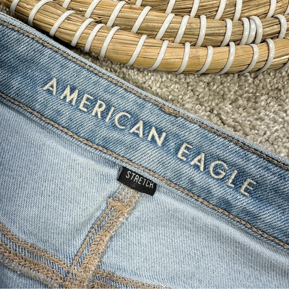 American Eagle Stretch Mom Straight Jeans Distressed Ripped Blue Size 6 Short - Picture 7 of 15